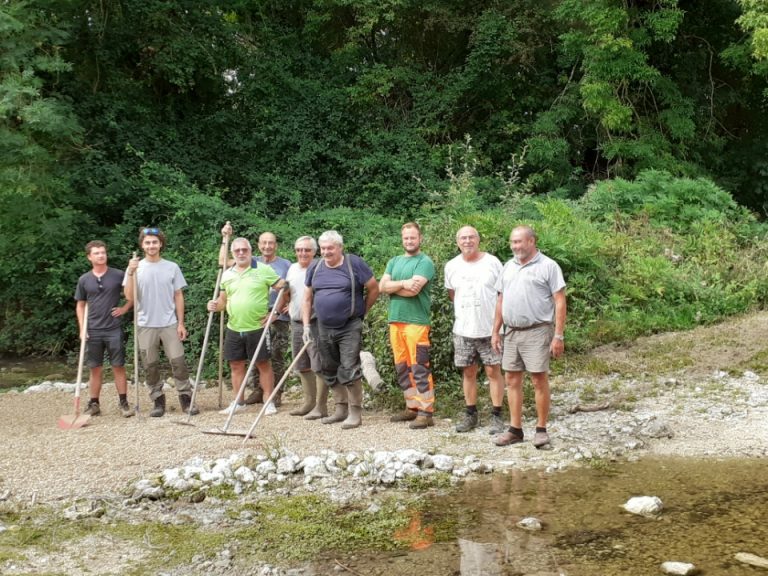 Aménagement de frayères à truites fario sur notre parcours de Moulins sur Yèvre